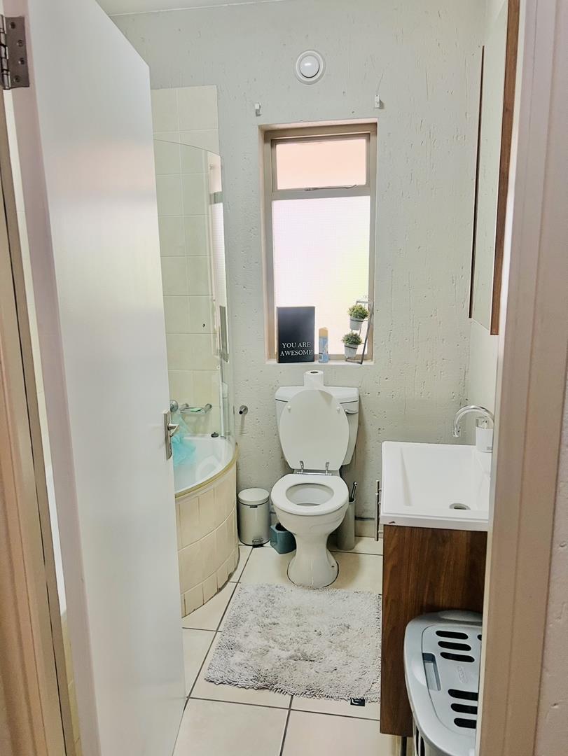 To Let 2 Bedroom Property for Rent in Lonehill Gauteng