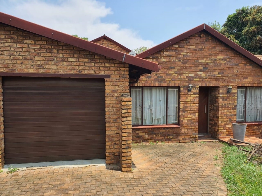 3 Bedroom Property for Sale in Birch Acres Gauteng
