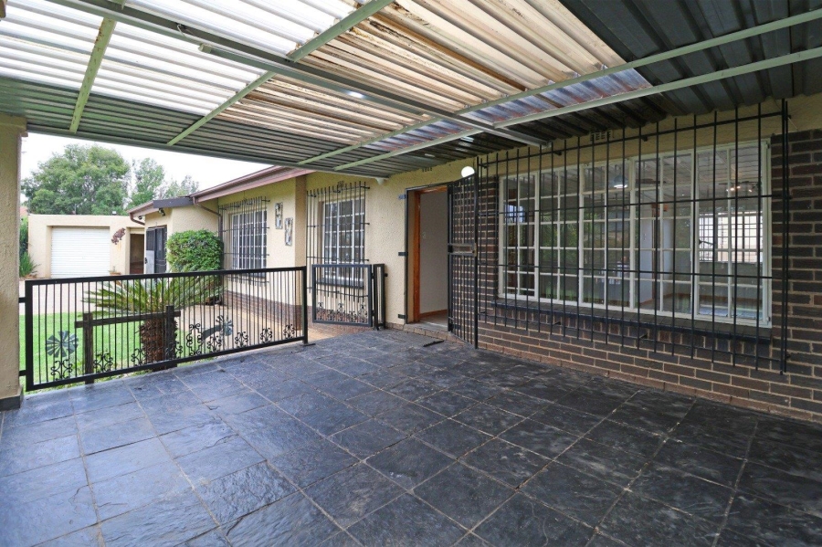 4 Bedroom Property for Sale in Allen Grove Gauteng
