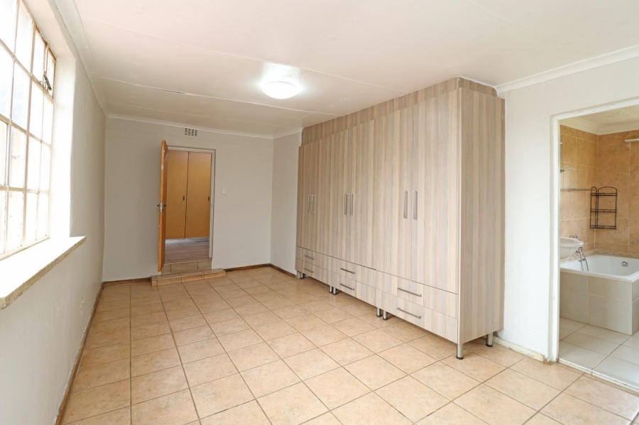 4 Bedroom Property for Sale in Allen Grove Gauteng