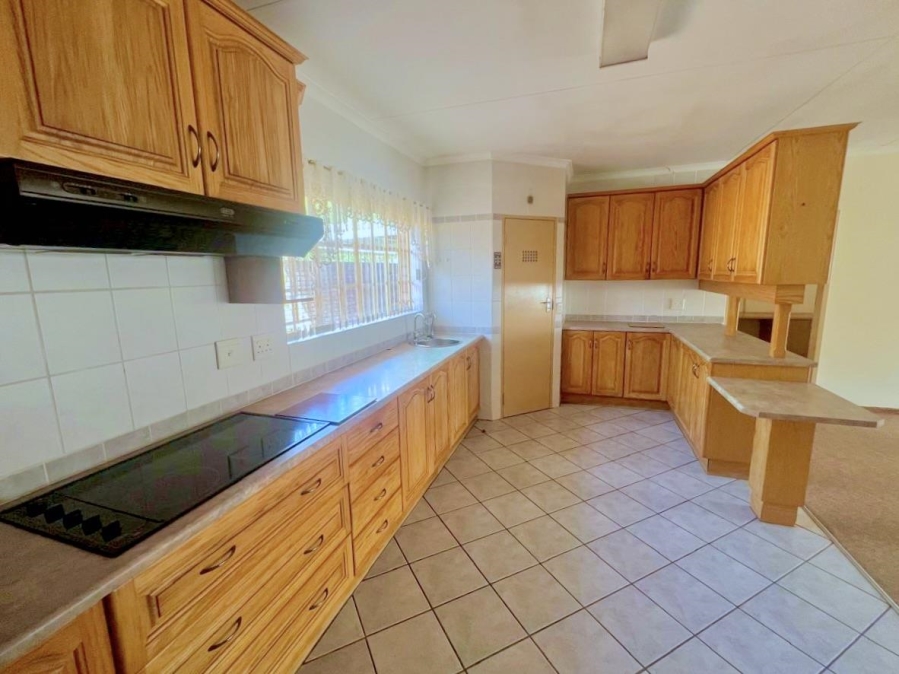 2 Bedroom Property for Sale in Faerie Glen Gauteng