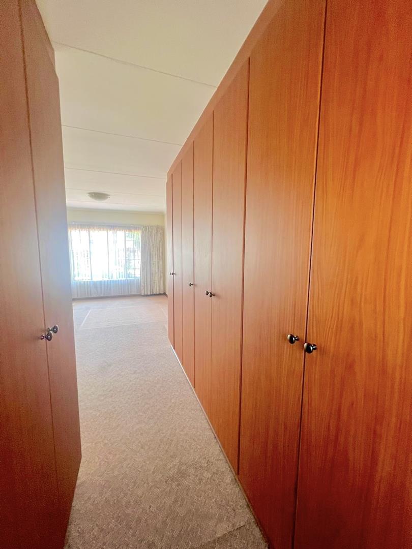 2 Bedroom Property for Sale in Faerie Glen Gauteng