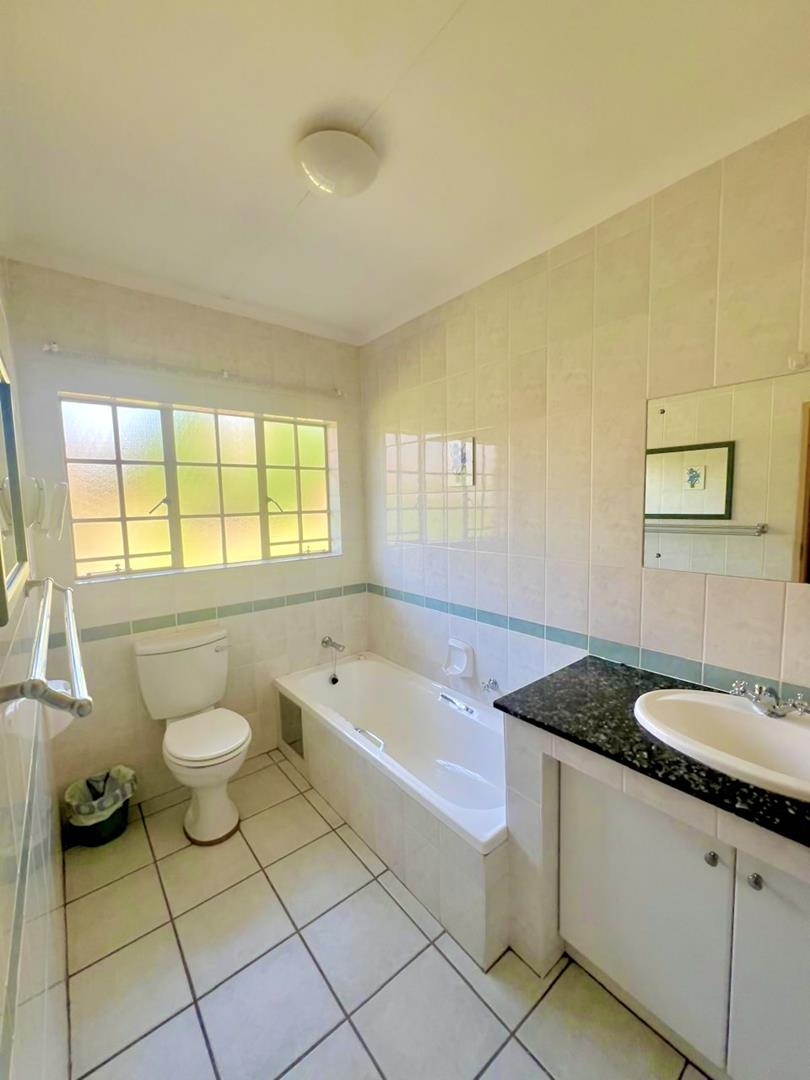 2 Bedroom Property for Sale in Faerie Glen Gauteng