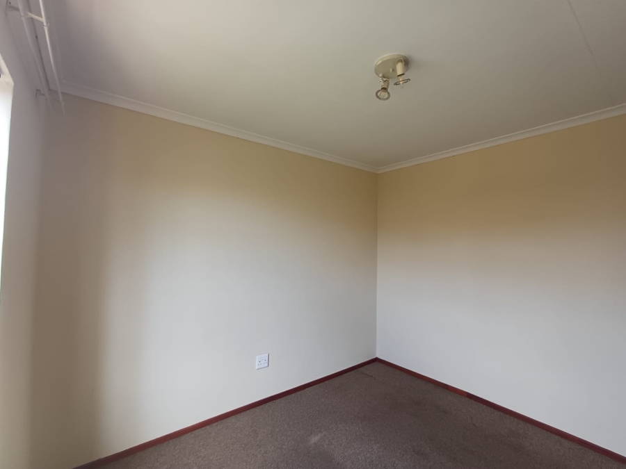 To Let 2 Bedroom Property for Rent in Honeydew Manor Gauteng