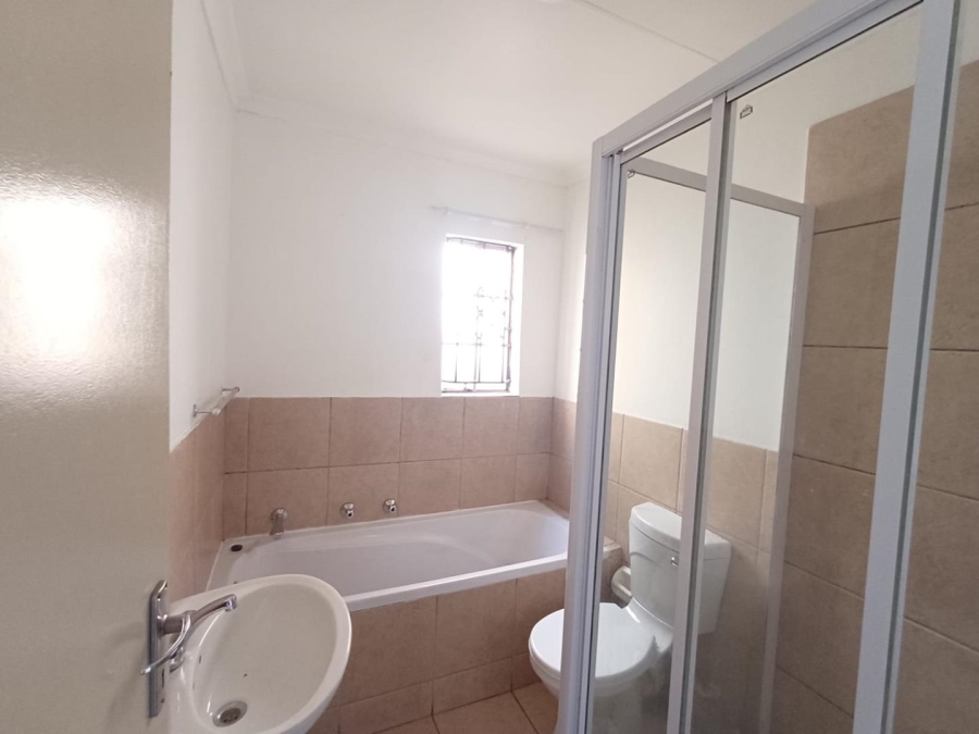 To Let 2 Bedroom Property for Rent in Honeydew Manor Gauteng