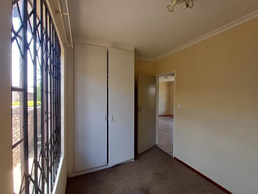 To Let 2 Bedroom Property for Rent in Honeydew Manor Gauteng