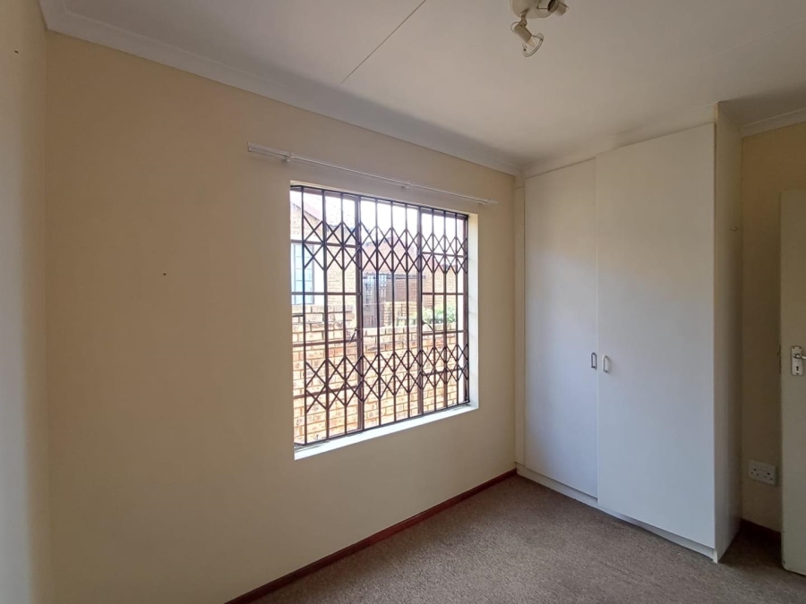To Let 2 Bedroom Property for Rent in Honeydew Manor Gauteng