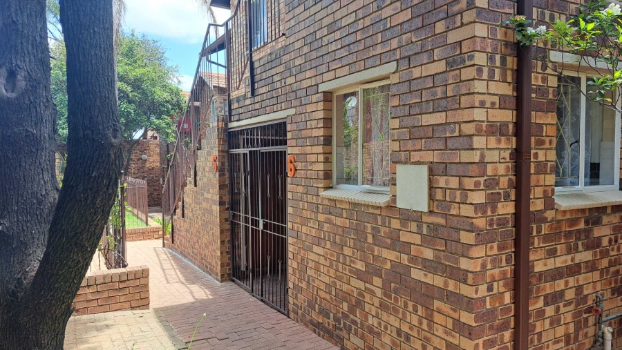 To Let 2 Bedroom Property for Rent in Ferndale Gauteng