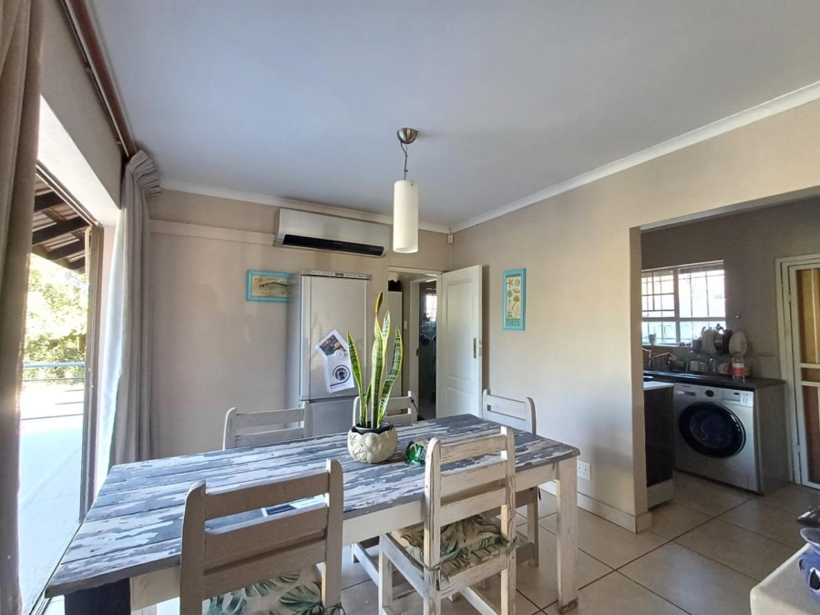 To Let 2 Bedroom Property for Rent in Blairgowrie Gauteng