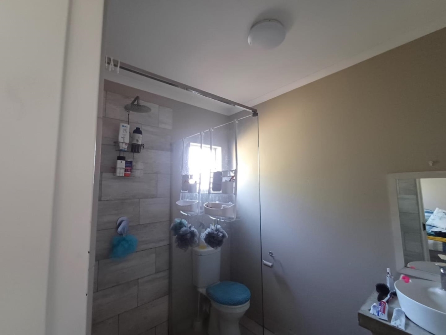 To Let 2 Bedroom Property for Rent in Blairgowrie Gauteng