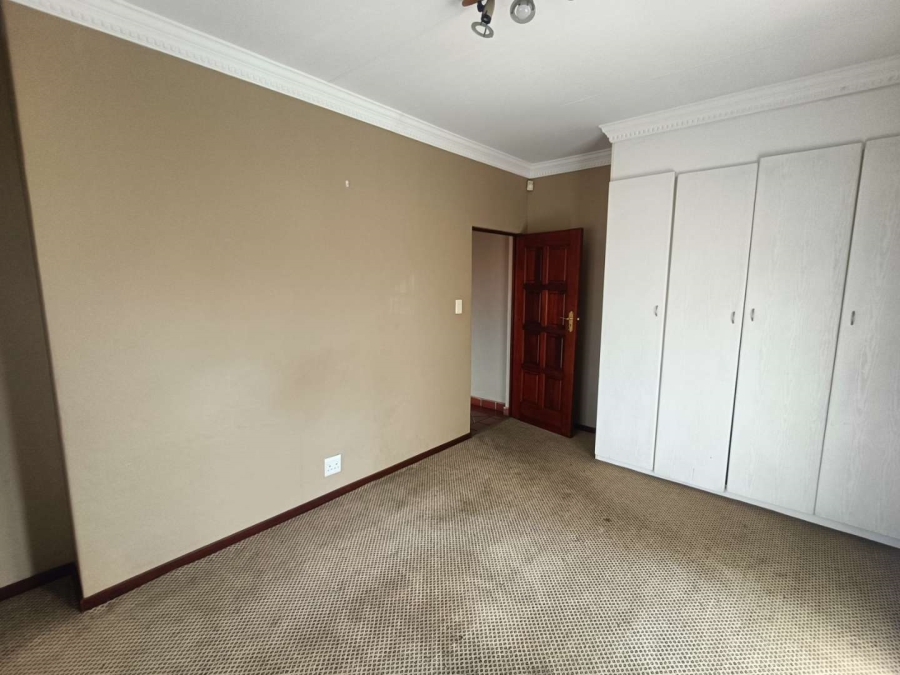 3 Bedroom Property for Sale in Highveld Gauteng