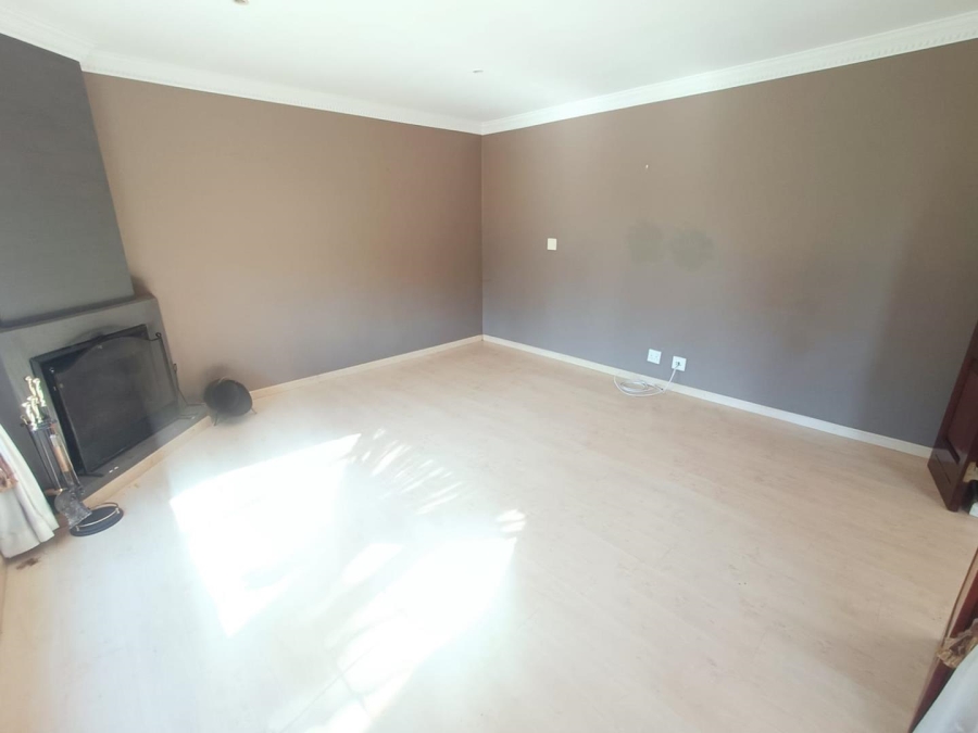 3 Bedroom Property for Sale in Highveld Gauteng