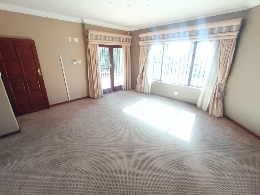 3 Bedroom Property for Sale in Highveld Gauteng