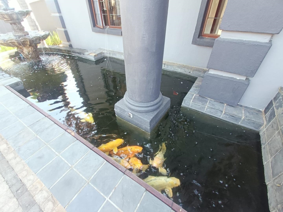 3 Bedroom Property for Sale in Highveld Gauteng