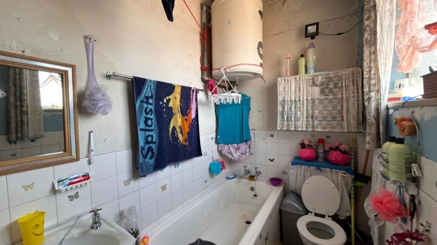 0 Bedroom Property for Sale in Rhodesfield Gauteng