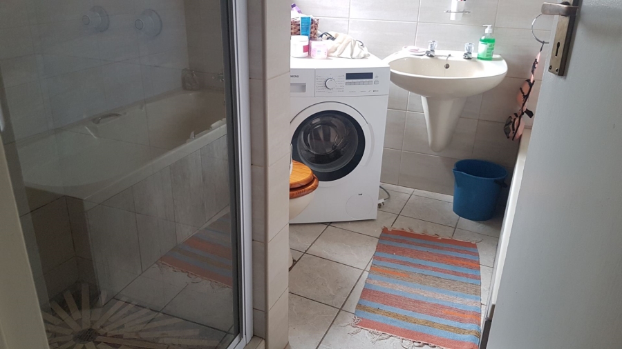 To Let 2 Bedroom Property for Rent in Hennopspark Gauteng