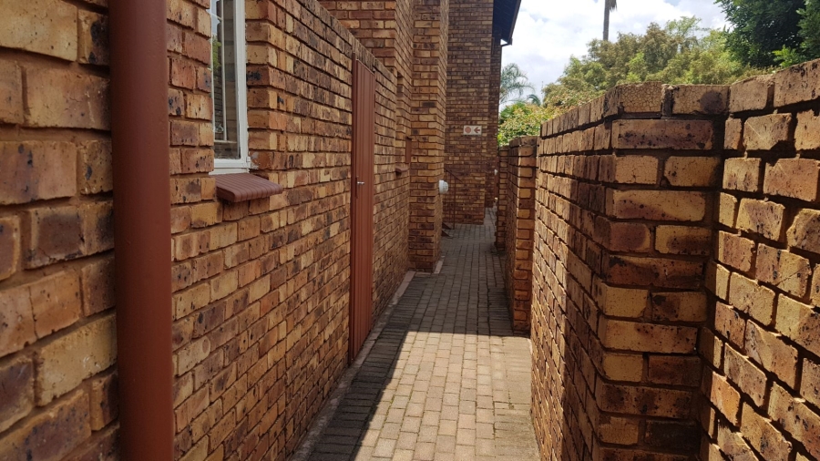 To Let 2 Bedroom Property for Rent in Hennopspark Gauteng