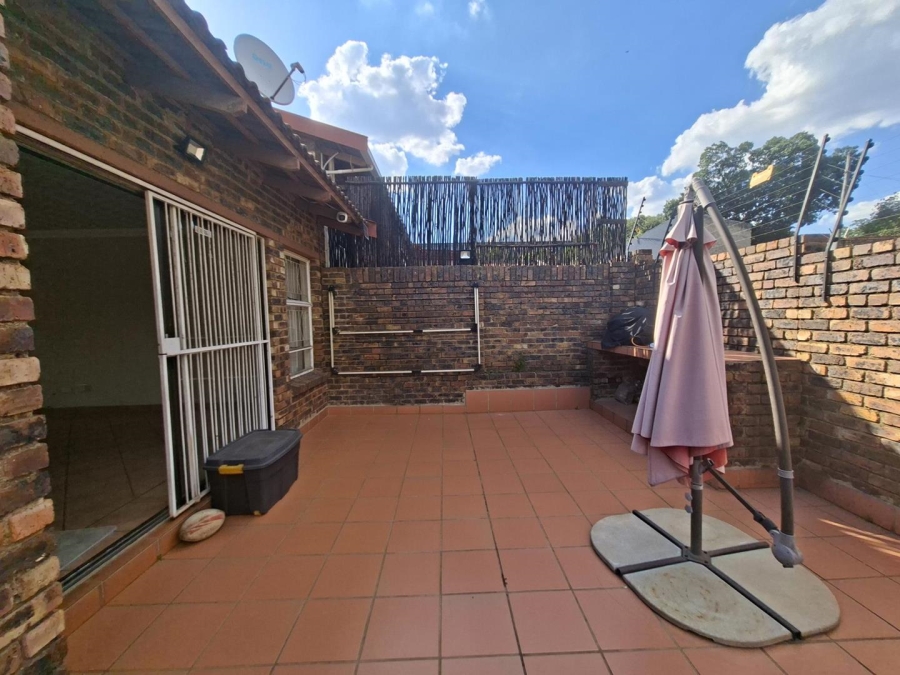 To Let 3 Bedroom Property for Rent in Buccleuch Gauteng