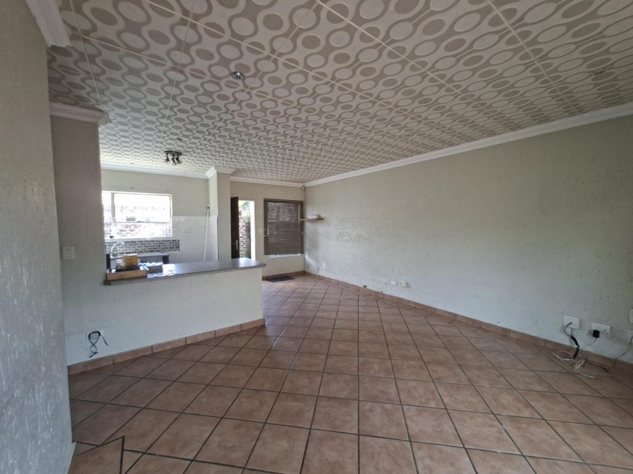 To Let 3 Bedroom Property for Rent in Buccleuch Gauteng