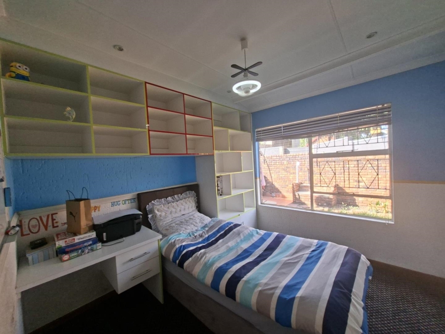 To Let 3 Bedroom Property for Rent in Buccleuch Gauteng