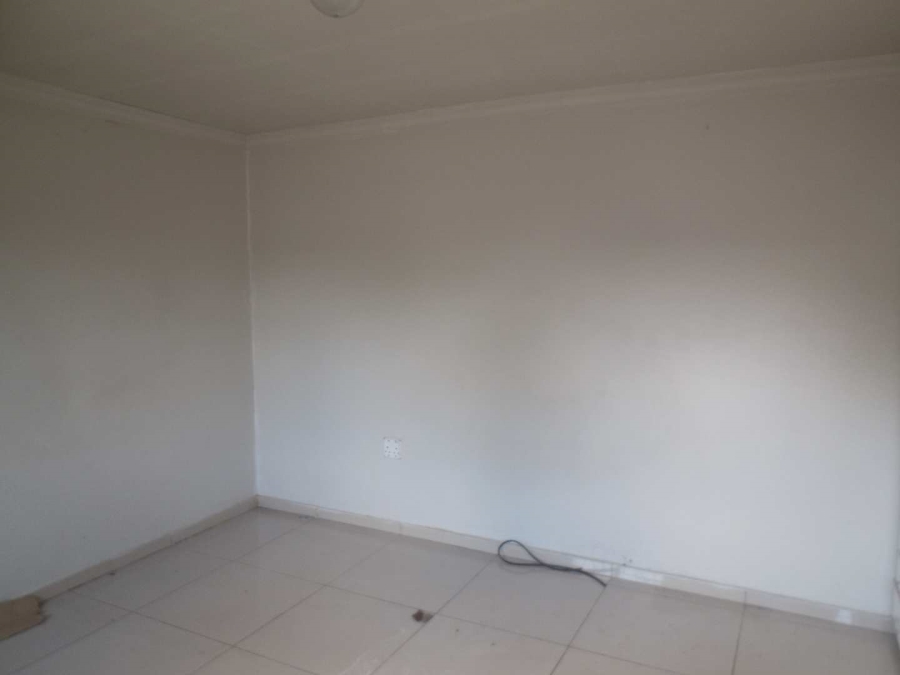 To Let 1 Bedroom Property for Rent in East Lynne Gauteng