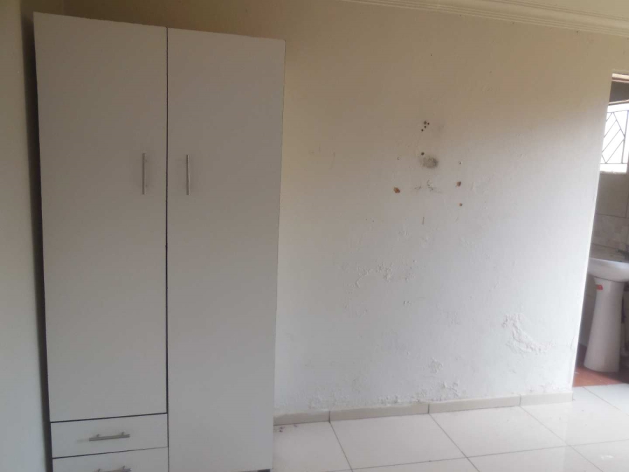 To Let 1 Bedroom Property for Rent in East Lynne Gauteng