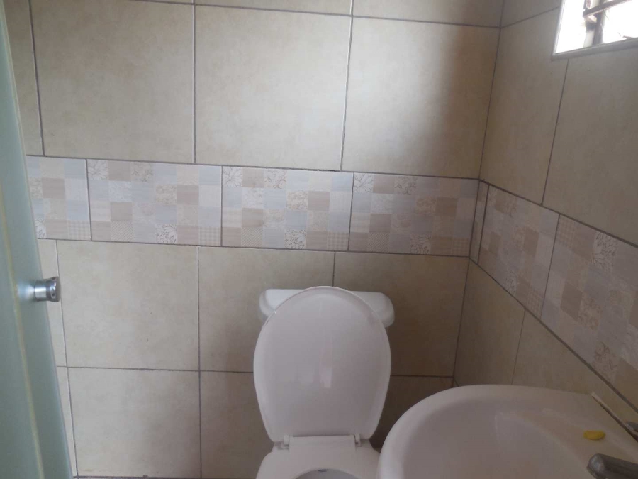 To Let 1 Bedroom Property for Rent in East Lynne Gauteng