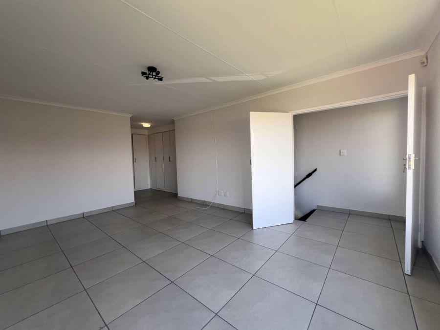 3 Bedroom Property for Sale in Sundowner Gauteng