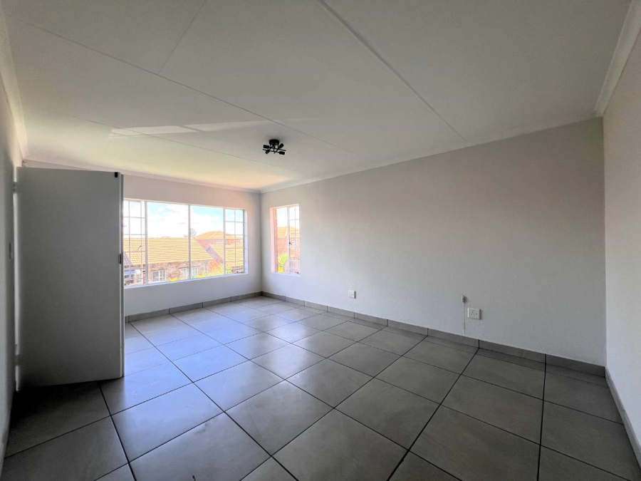 3 Bedroom Property for Sale in Sundowner Gauteng