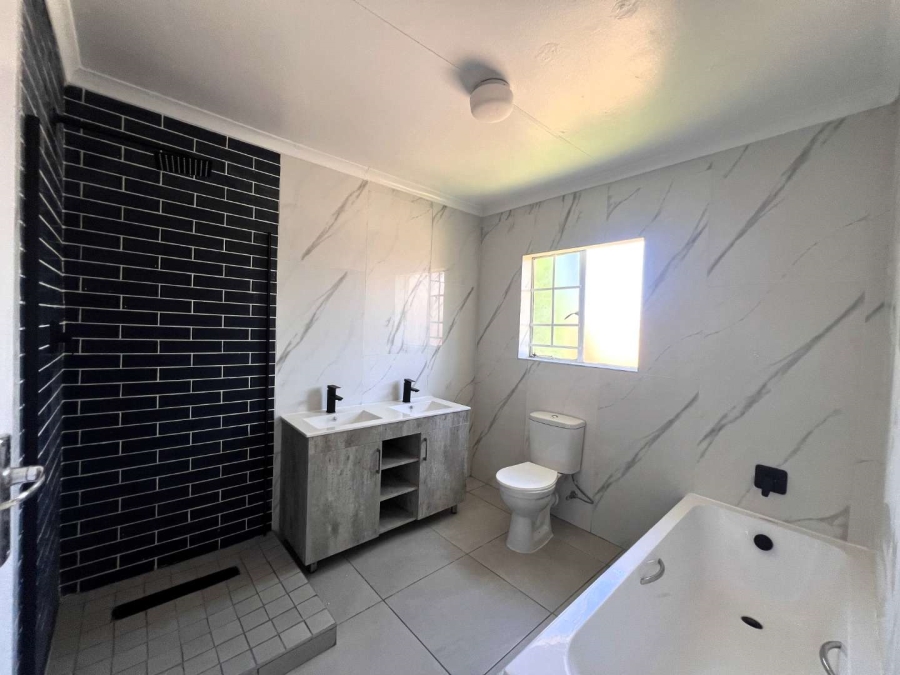 3 Bedroom Property for Sale in Sundowner Gauteng