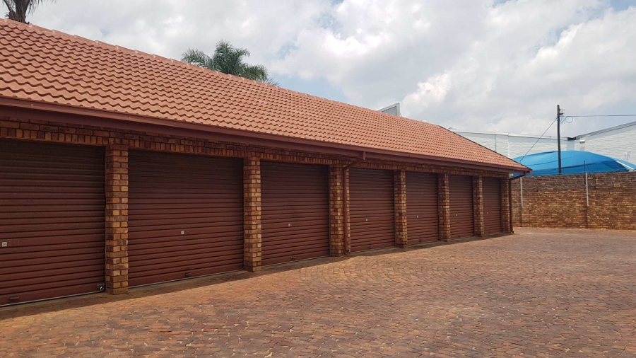2 Bedroom Property for Sale in Hennopspark Gauteng