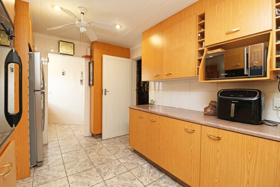 2 Bedroom Property for Sale in Helikonpark Gauteng