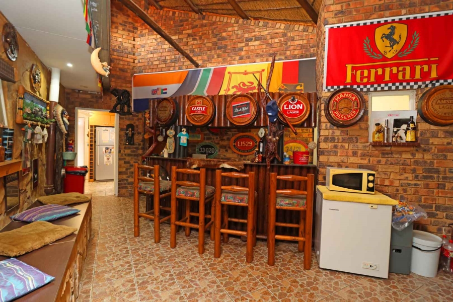 2 Bedroom Property for Sale in Helikonpark Gauteng