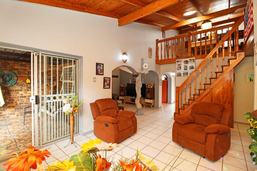 2 Bedroom Property for Sale in Helikonpark Gauteng