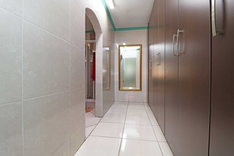 2 Bedroom Property for Sale in Helikonpark Gauteng