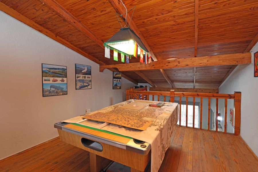 2 Bedroom Property for Sale in Helikonpark Gauteng