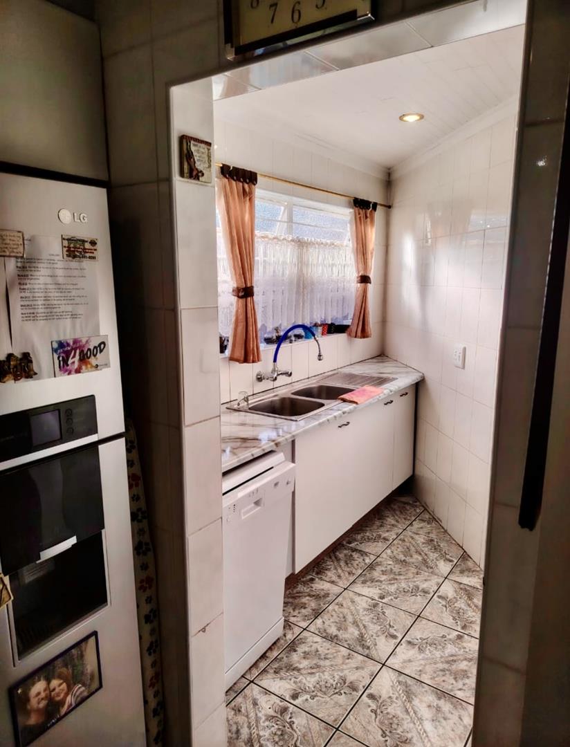 2 Bedroom Property for Sale in Helikonpark Gauteng