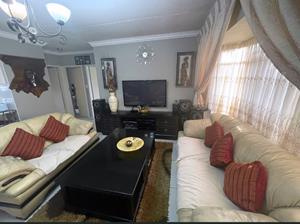 To Let 2 Bedroom Property for Rent in Birch Acres Gauteng