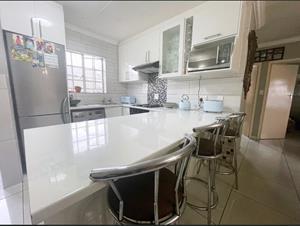 To Let 2 Bedroom Property for Rent in Birch Acres Gauteng