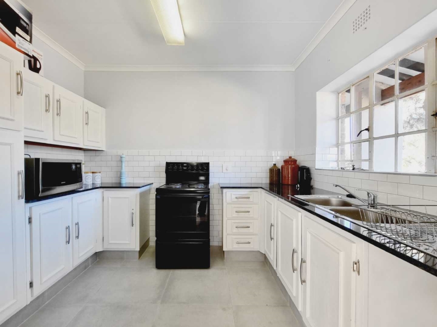 1 Bedroom Property for Sale in Sandown Gauteng