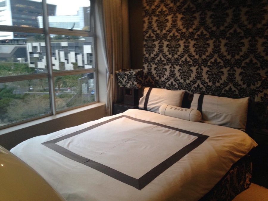 To Let 2 Bedroom Property for Rent in Sandhurst Gauteng