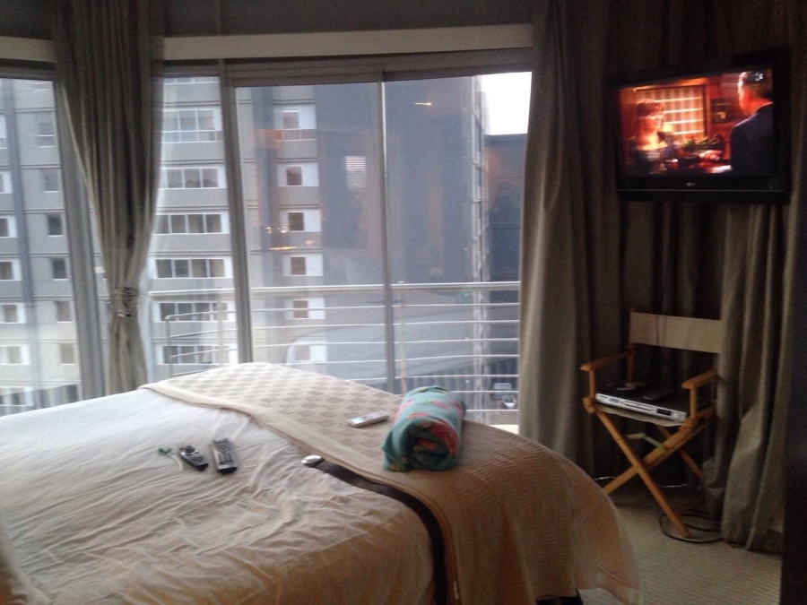 To Let 2 Bedroom Property for Rent in Sandhurst Gauteng