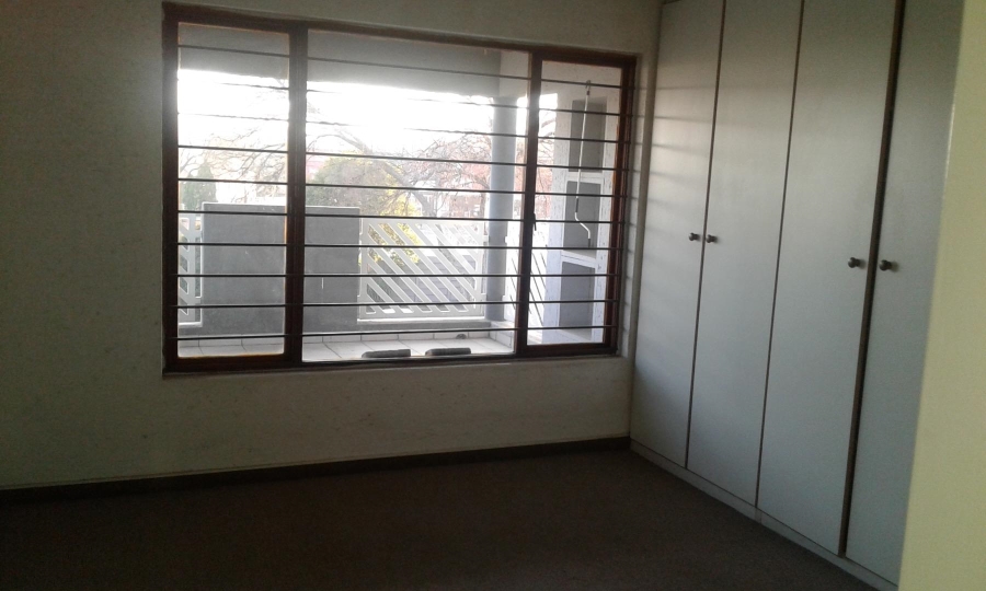 To Let 2 Bedroom Property for Rent in Craighall Park Gauteng