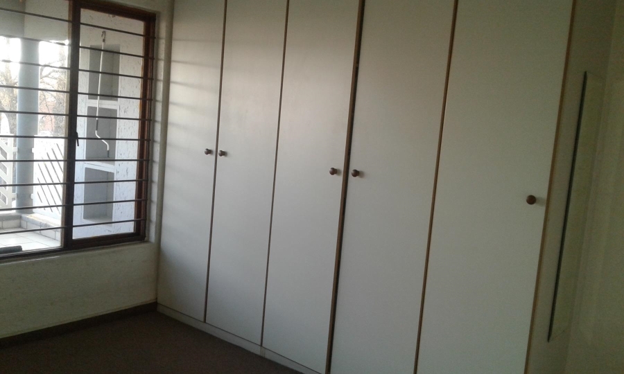 To Let 2 Bedroom Property for Rent in Craighall Park Gauteng