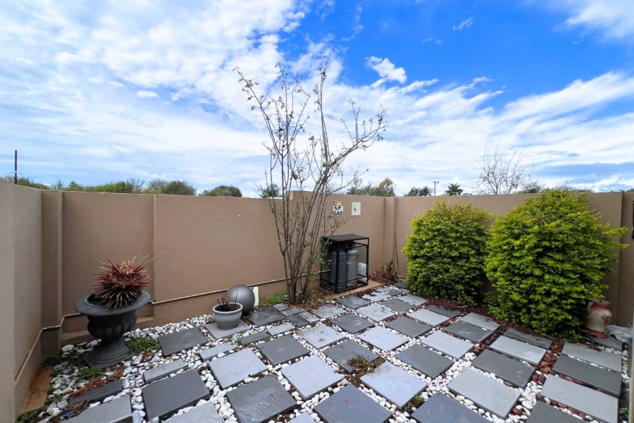 3 Bedroom Property for Sale in Annlin Gauteng