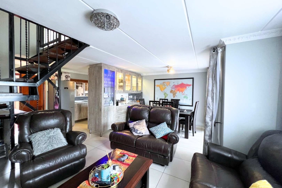 3 Bedroom Property for Sale in Annlin Gauteng