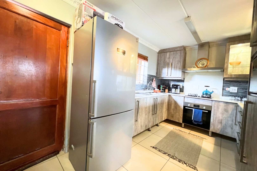 3 Bedroom Property for Sale in Annlin Gauteng