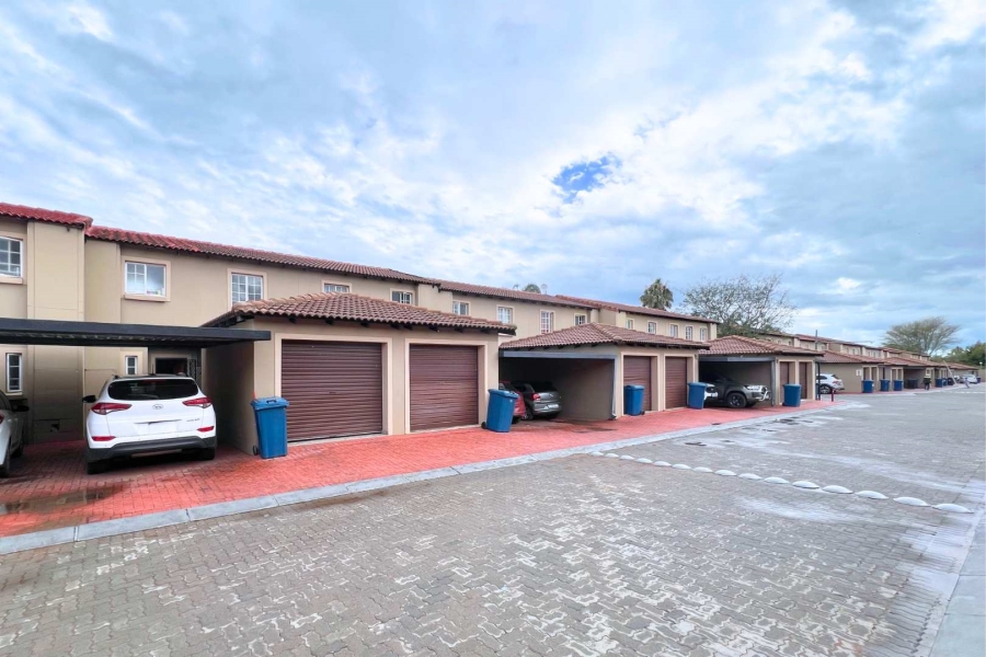 3 Bedroom Property for Sale in Annlin Gauteng