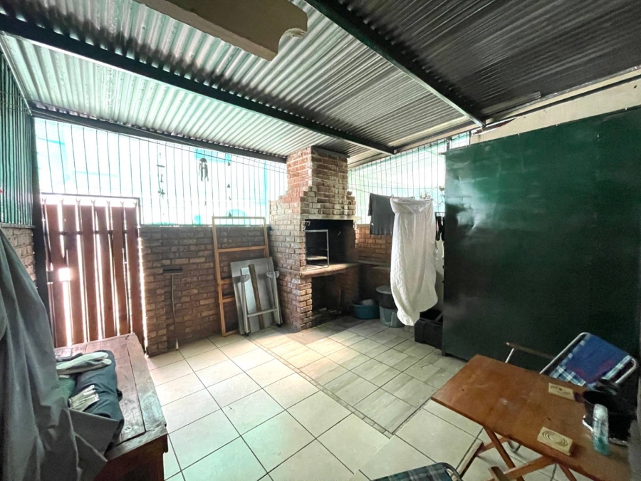 2 Bedroom Property for Sale in Rietfontein Gauteng