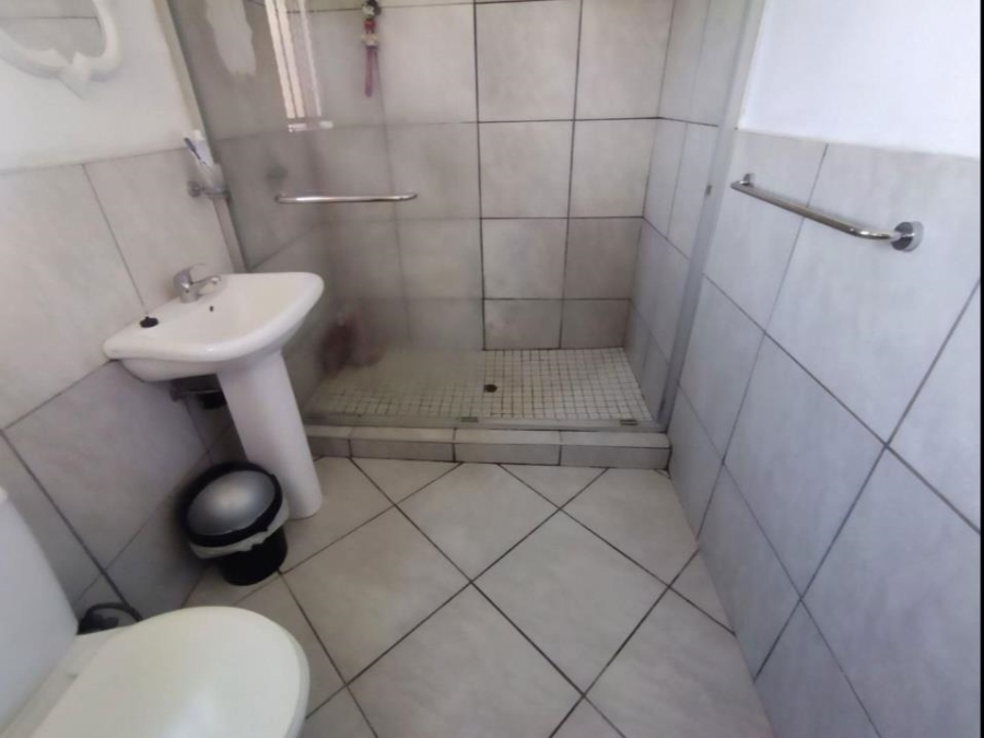To Let 3 Bedroom Property for Rent in Sonneveld Gauteng